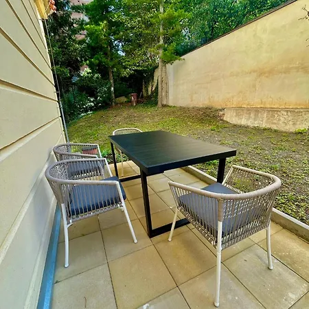 Modern Luxury With Garden * プラハ
