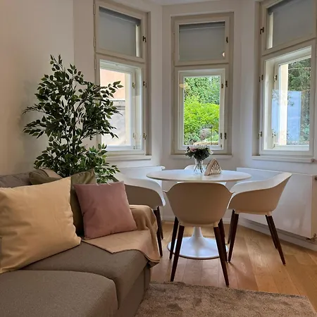 Lägenhet Modern Luxury With Garden Prag