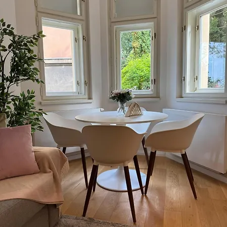アパート Modern Luxury With Garden