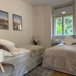 Modern Luxury With Garden Apartment