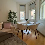 Modern Luxury With Garden *