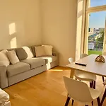 Apartment Modern Luxury With Garden Prag