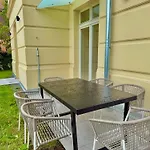 Modern Luxury With Garden براغ