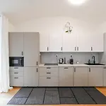 Modern Luxury With Garden