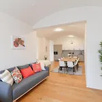 Apartment Modern Luxury With Garden Prag