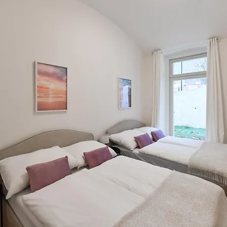 Modern Luxury With Garden Prag
