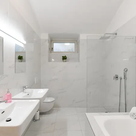 Διαμέρισμα Modern Luxury With Garden
