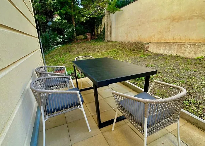 Modern Luxury With Garden * Πράγα