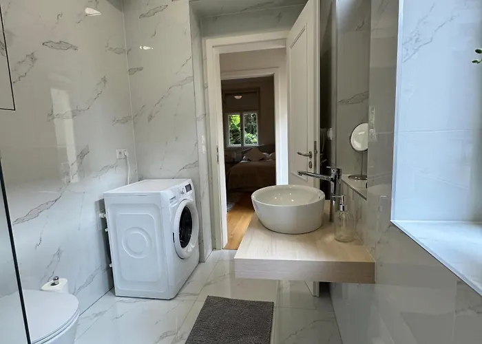 Modern Luxury With Garden * Πράγα