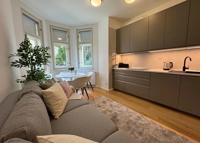 Modern Luxury With Garden Διαμέρισμα Πράγα