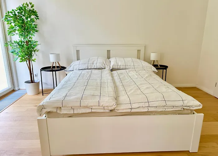 Modern Luxury With Garden Διαμέρισμα Πράγα