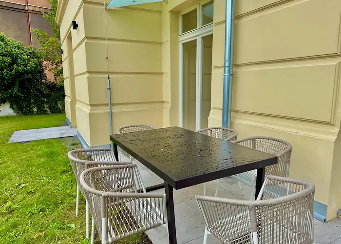 Modern Luxury With Garden Πράγα