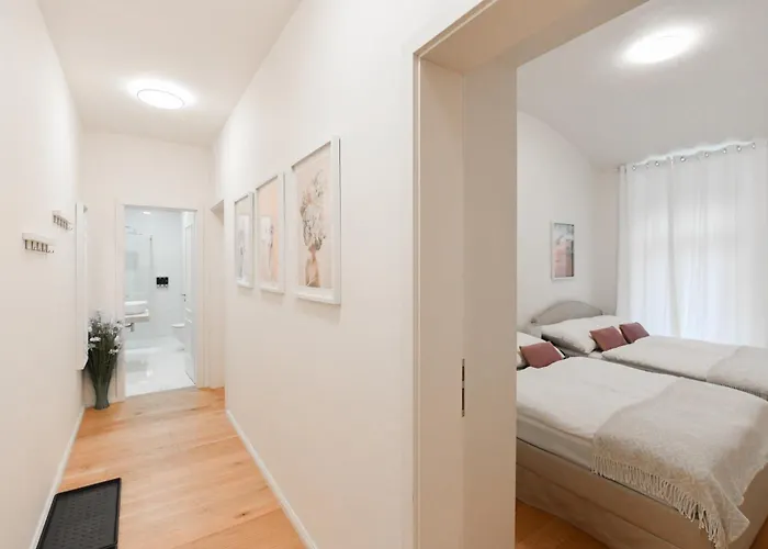 Διαμέρισμα Modern Luxury With Garden Πράγα