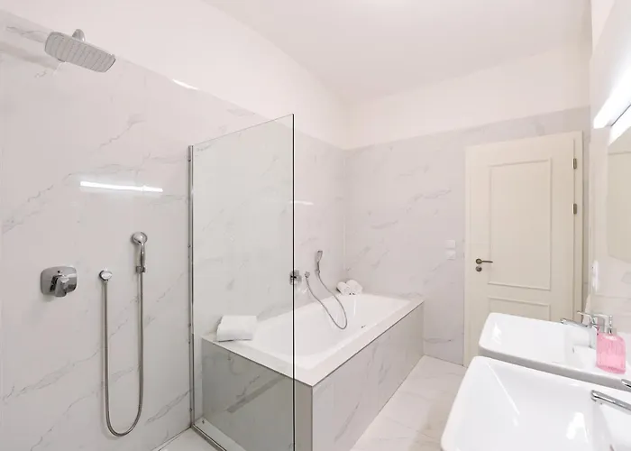 Διαμέρισμα Modern Luxury With Garden