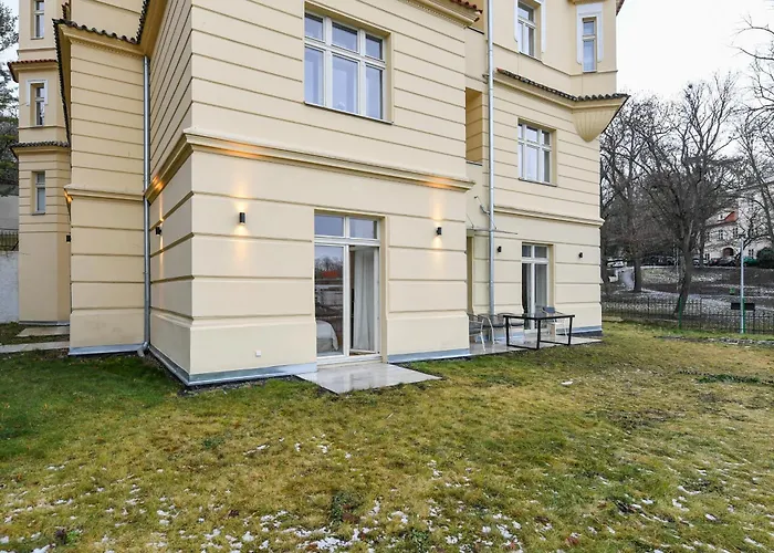 Modern Luxury With Garden *