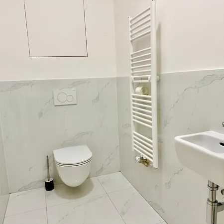 Modern Luxury With Garden Prag